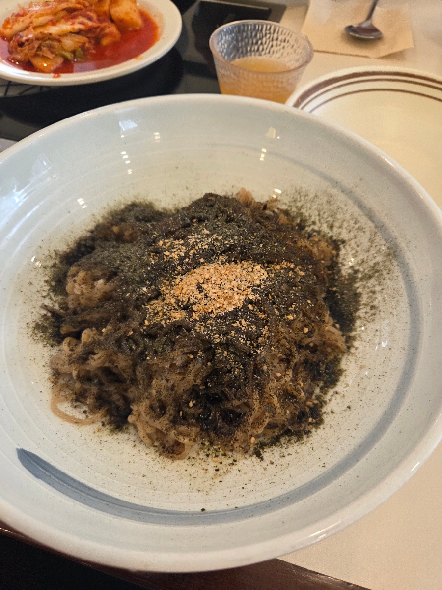 삼삼뼈국 서래마을점 사진 3