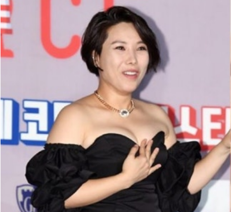 “유민상이랑 진짜 썸 타는 거냐”…신봉선, 열애설에 드디어 입 열었다
