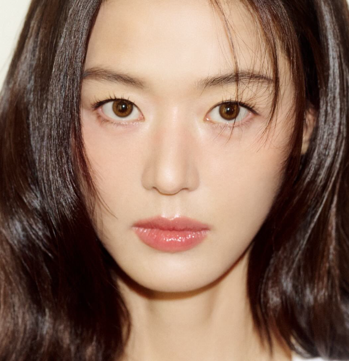 44세 애둘맘 전지현 중단발 헤어스타일 + 11자복근 근황