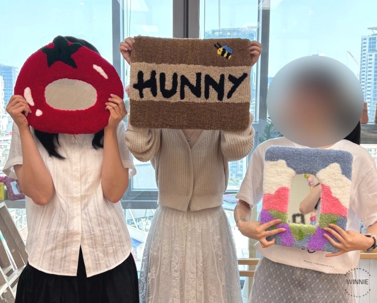  폼폼스튜디오 성수 _ 터프팅 러그 터프팅 거울 만들기 체험