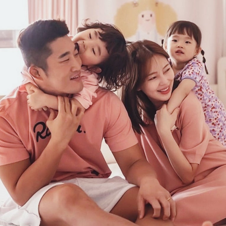 김동현 넷째 임신 소식 와이프 송하율 나이 차이 직업 프로필