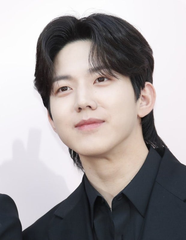 "데이식스 도운 유지유 열애설·결혼설 확산…SNS 정황 증거 속 팬덤 술렁, JYP 대응 방향은?"