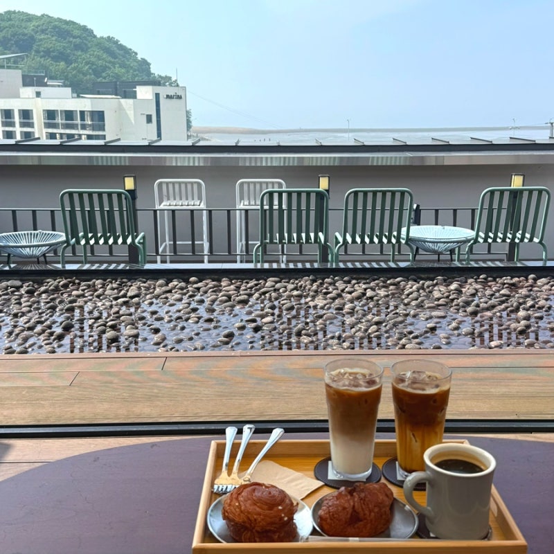 ️ 인천 장경리해수욕장 그리고카페 루프탑 오션뷰 + 야외 수영장 + 애견동반 가능
