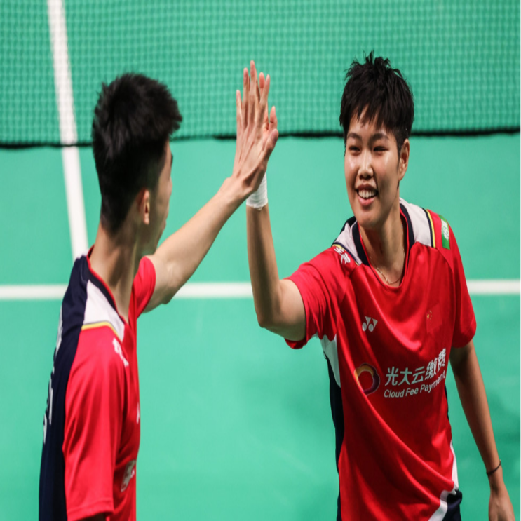 BWF 싱가포르오픈 32강 1회전부터 대이변 발생!! 혼합복식 세계1위 중국 펑얀저-황동핑 탈락!! 결성된 후 2번째 대회에 나선 말레이시아 지미웡-청수인 조에 완패!!