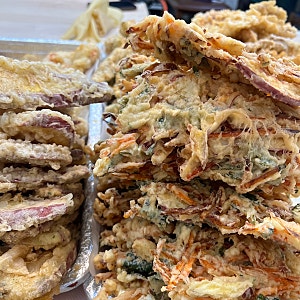 "힘내라 떡튀순" 신당역 서울중앙시장 생생정보 떡볶이 튀김 맛집 인심이 보이는 맛집