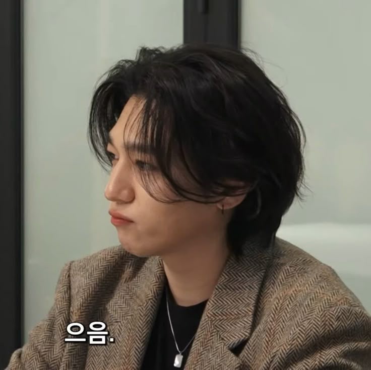 DAY6 성진은 왜 볼수록 사람을 편안하게 만들까? 사주로 풀어봄
