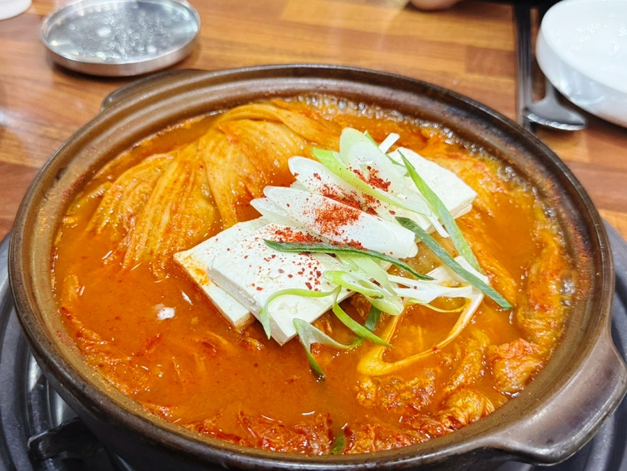 김판순김치찌개 신성직영점 사진 1
