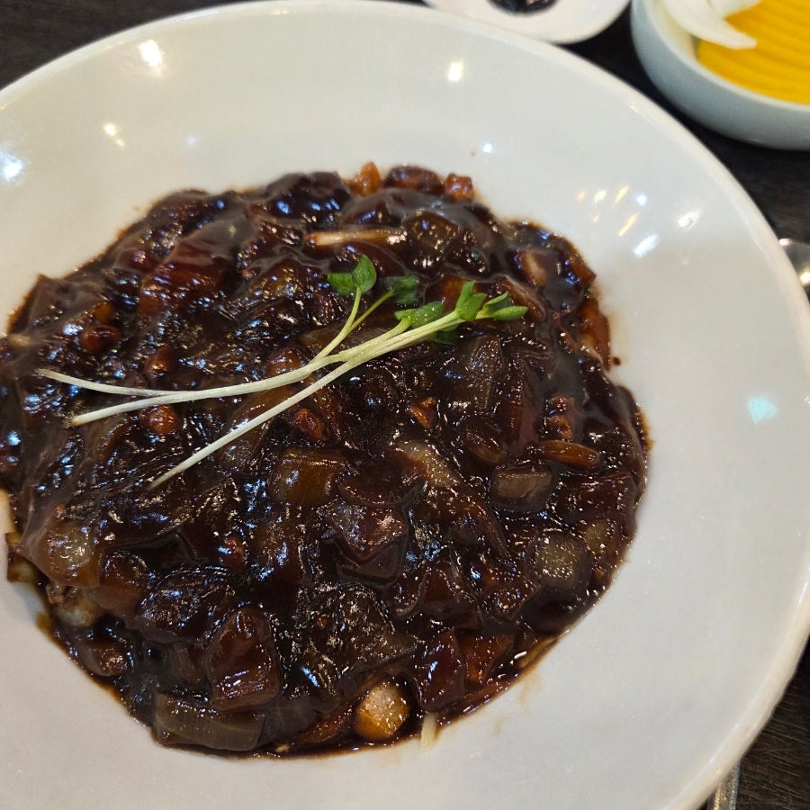 Yetnalsonjjajang Cheongbin photo 3