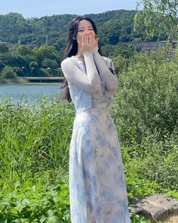  봄여름 휴양지룩 스퀘어넥 플라워 롱원피스 - 부드러운 쉬폰 레이어드 디자인