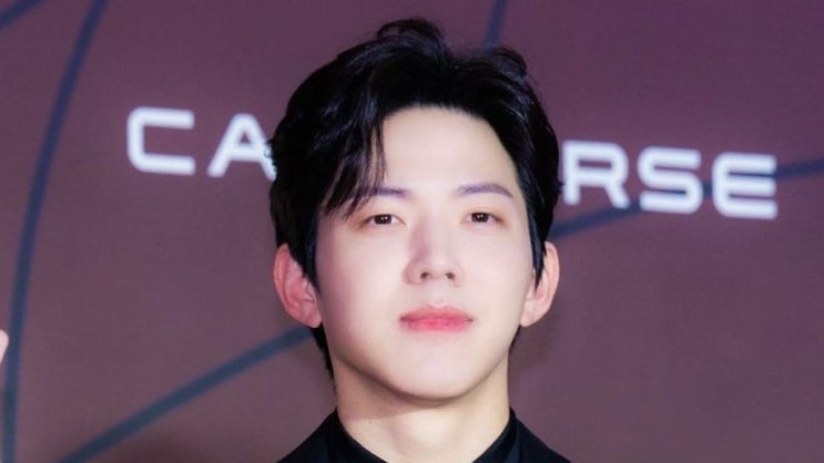  9년 만난 남친과 헤어지더니... 데이식스 도운, 얼짱 동생과 열애설 터진 소름 돋는 증거, 이 정도면 공개연애 아닌가?”… 데이식스 도운유지유 열애설, 팬들 소름 돋은 이유