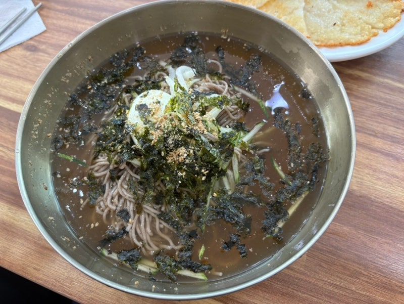 아침고요수목원 근처 맛집 주차 편한 방태막국수! 감자전 물막국수 꿀조합