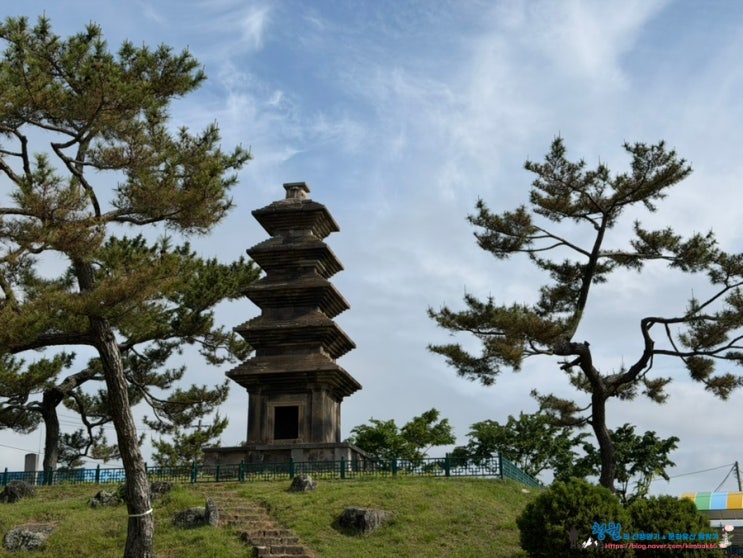   전탑양식과 목탑양식을 도시에 보여주는 '의성 탑리리 오층석탑', (BAC 역사문화대장정 No.45)