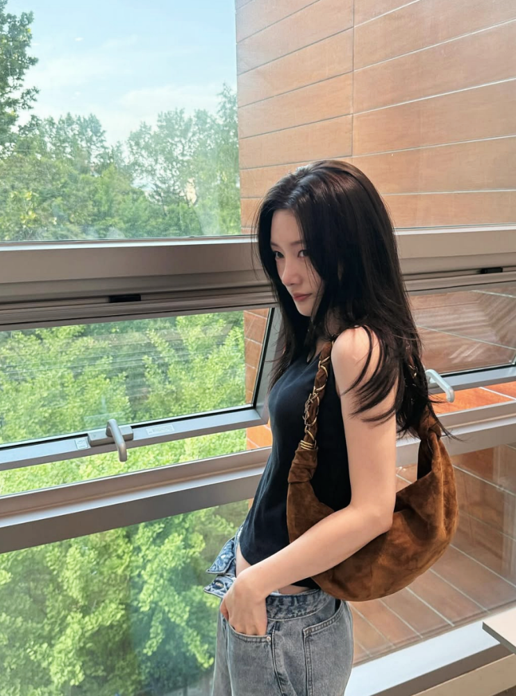  “이 느낌 때문에 저장했다...” 정채연 인스타 청순 사복 패션 여름 청바지 코디 모음