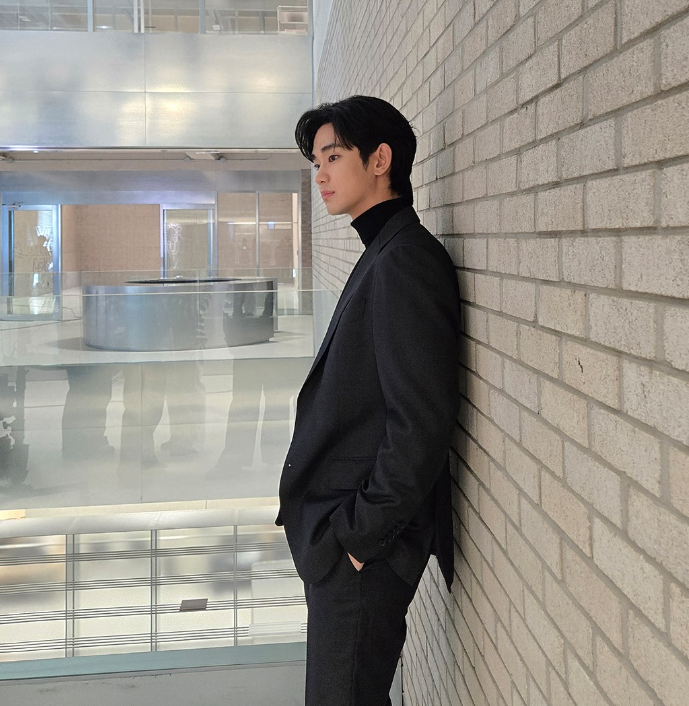  카톡 위조에 AI 조작까지, 김수현 무너뜨리려던 폭로의 추악한 민낯