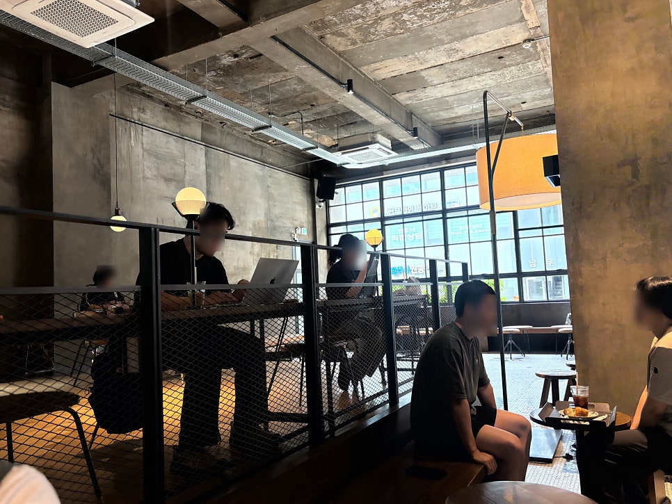 쿠도스커피로스터즈 사진 4