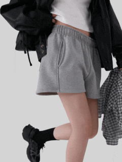  절개스웻쇼츠 - 데일리 무드 완성하는 간절기 필템