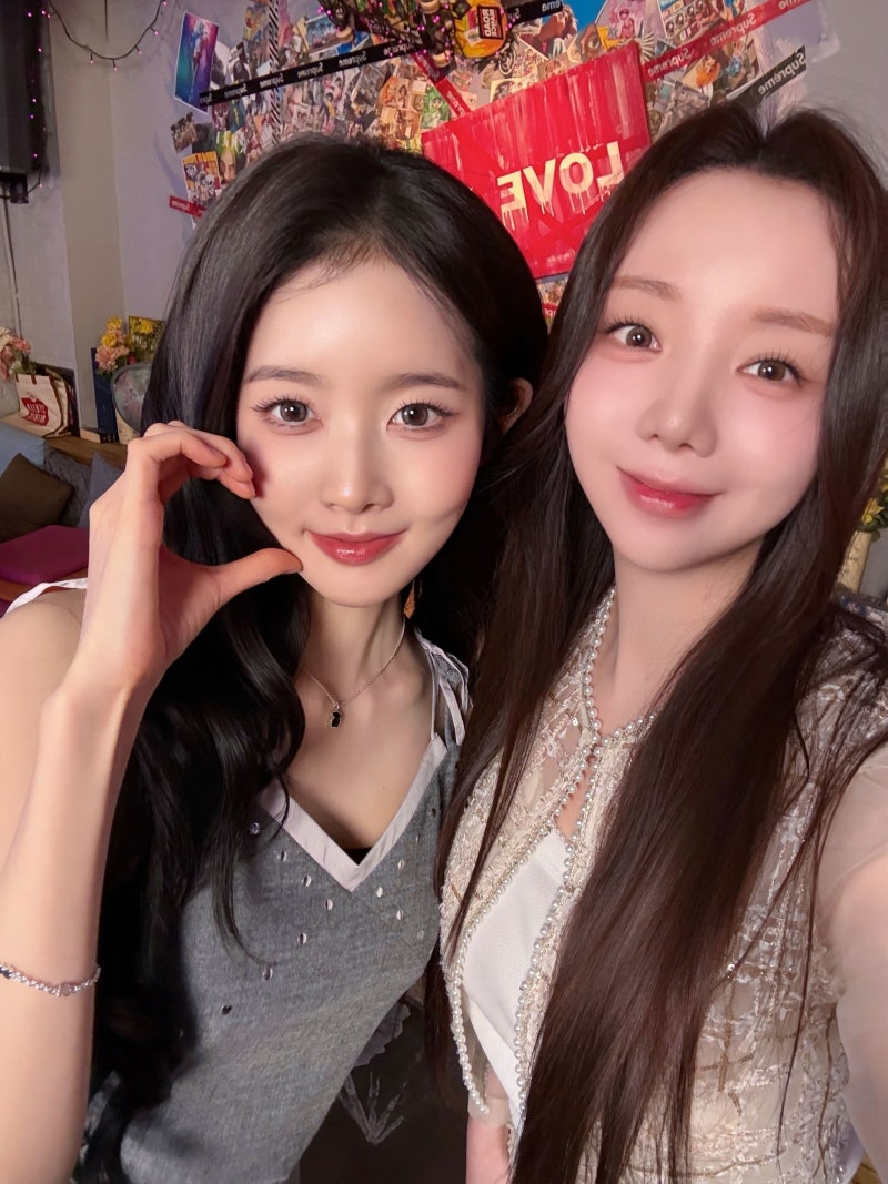 [러블리즈 케이] 260527 스테이씨 시은과 한잔하씬 케이 움짤