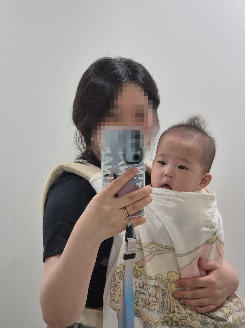 육아꿀팁 | 아기띠에 블랭킷 안 흘러내리게 고정하는 법 (+다이소 똑딱단추 펀칭기)