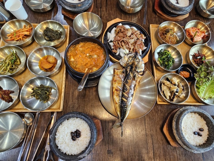  작동 까치울 맛집 한식 한상차림 김명주뜰안채밥상 부천 본점