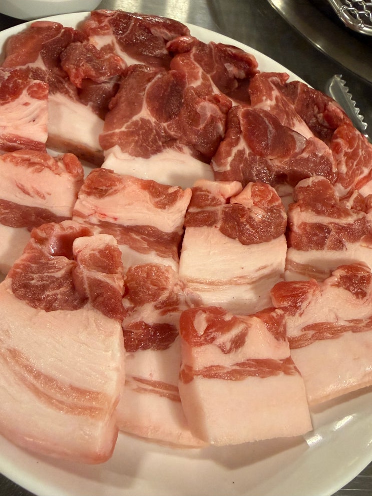  [울산 근본 맛집] 육즙 폭발 촌돼지와 추억의 쫀드기까지! 인생 고기집 등극한 '김천촌돼지' 완벽 부수기