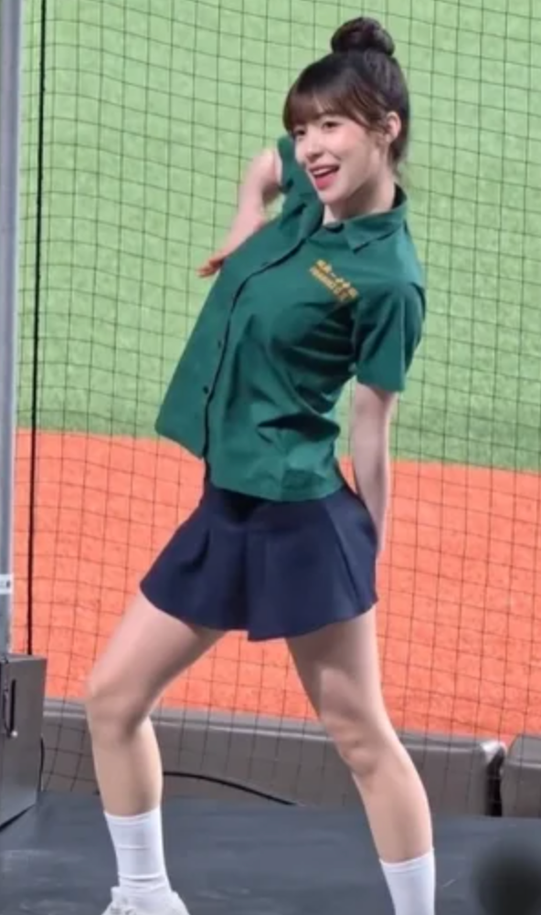 “왜 한국인이 우리 교복 입나?”… 대만서 터진 이다혜 논란