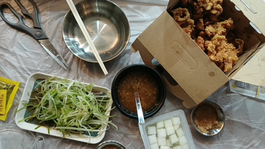 노랑통닭 송도2호점 사진 1