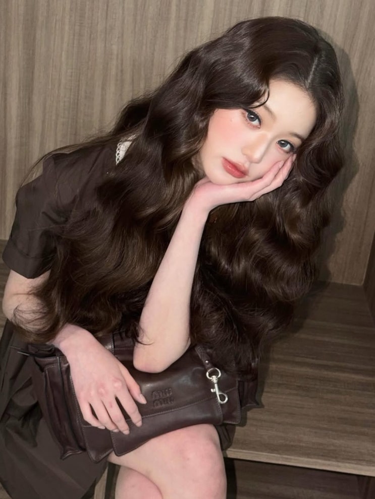  폭신한 볼륨감을 극대화하는 매력적인 동탄호수헤어는?