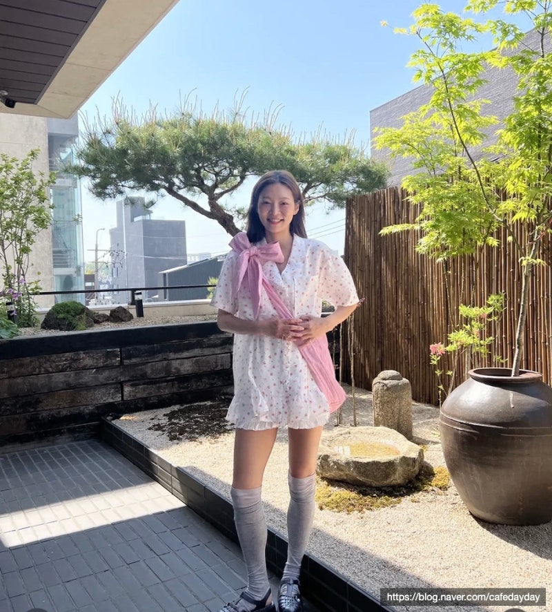 송해나 발리 휴가룩, 비키니보다 눈에 들어온 건 '이 조합'