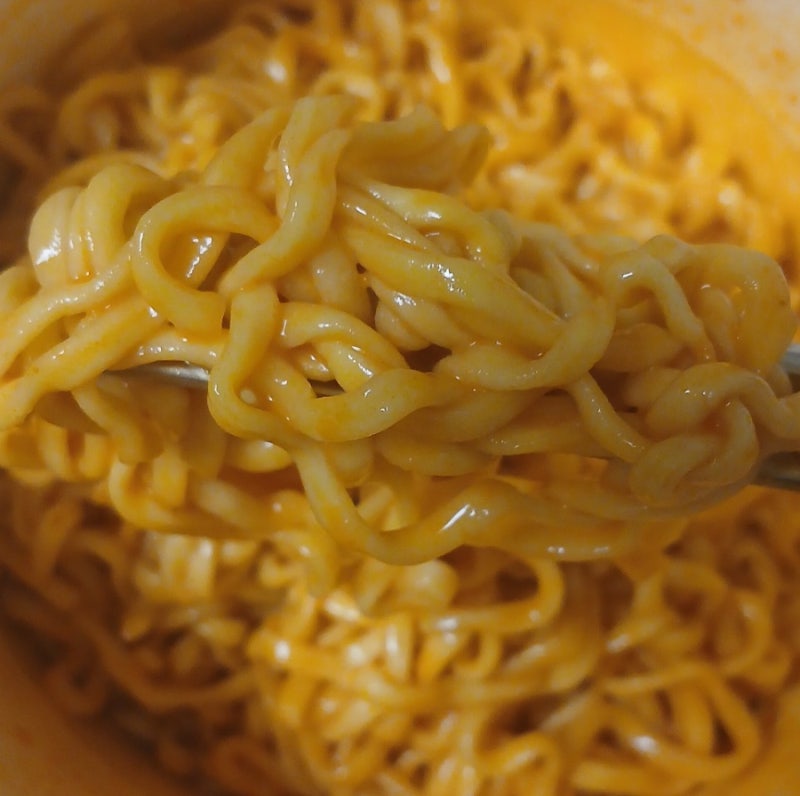 치즈로 부드럽게 vs 기본 그 맛 | 4가지치즈 불닭 • 기본불닭볶음면 후기