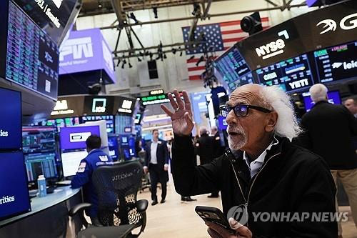 <b>뉴욕증시 사상 최고치</b>! 종전 협상과 AI 열풍이 만든 기록적 하루