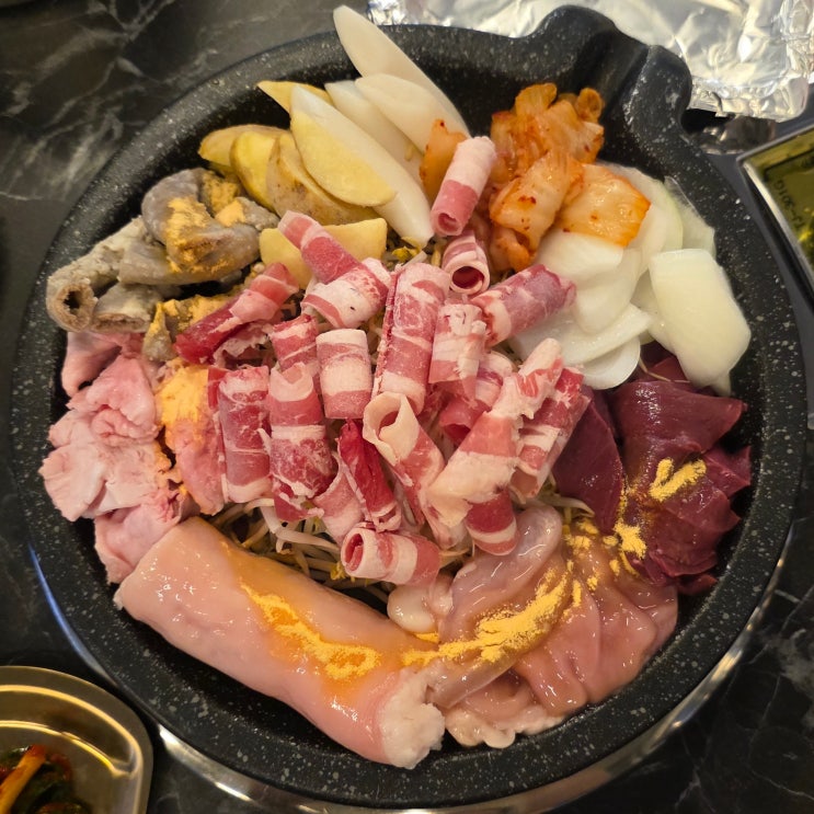 [홍대 간장게장 숙성소곱창간장게장 무한곱게] 홍대 소곱창 무한리필 (곱창+양념게장) - 홍대 맛집