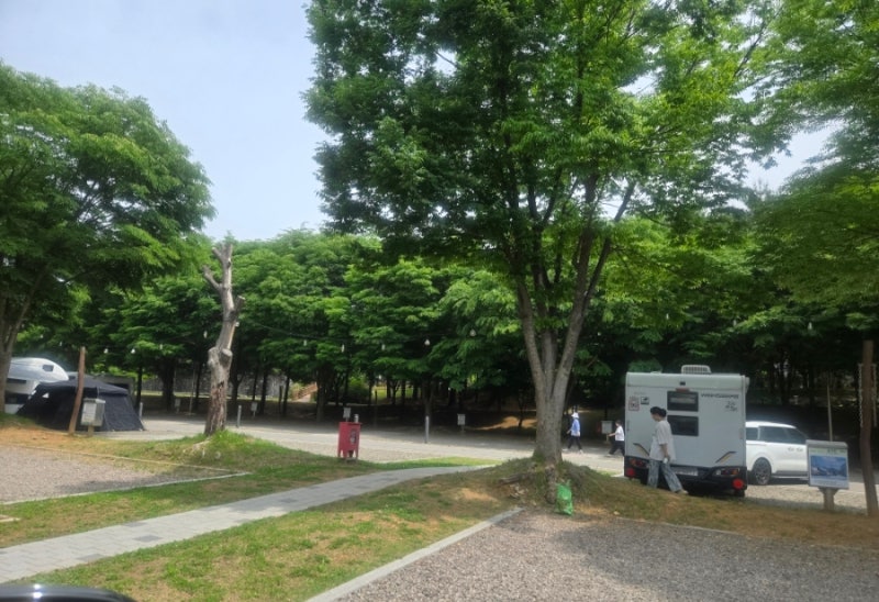 연천 한탄강관광지 오토캠핑장-카라반사이트