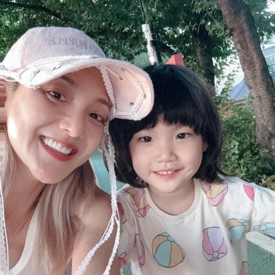 <b>가수 바다</b> 남편 김건태 자녀 딸 나이 프로필 고향 SES 노래... 