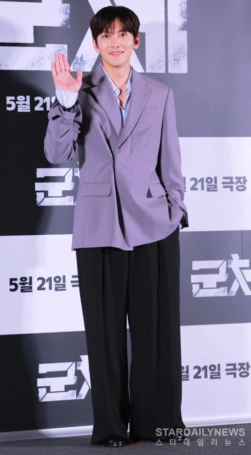 260520 지창욱 # 군체 언론시사회 # VIP 시사회