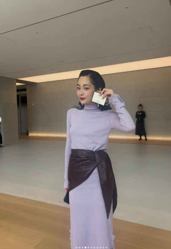  김민하, 9kg 감량 후 드레스 핏...얼굴선 실루엣 '깜짝'