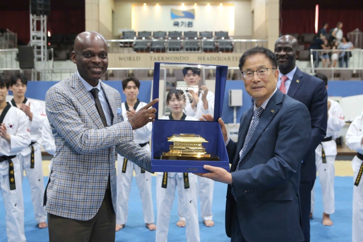국기원 찾은 토고 <b>외교장관</b> “<b>아프리카</b>에 태권도 가치 확산”
