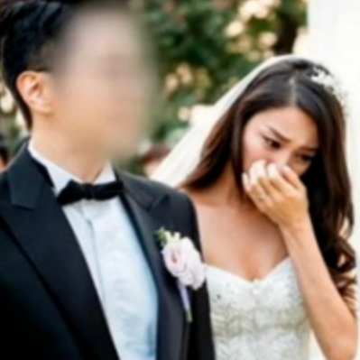 한고은, 박준형과의 공개 연애부터 4살 연하 남편과의 든든한 가정까지: 그녀의 리즈 시절은 ....