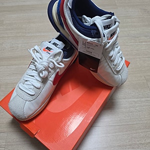 (내돈내산)Nike x Sacai Zoom Cortez  White and University 나이키 x 사카이 줌 코르테즈 SP 화이트 앤  레....