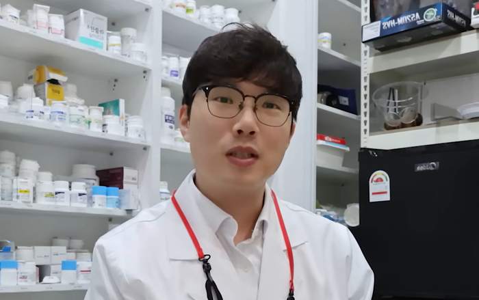 약사 유튜버, <b>서소문 붕괴 사고</b>로 아버지를 잃다