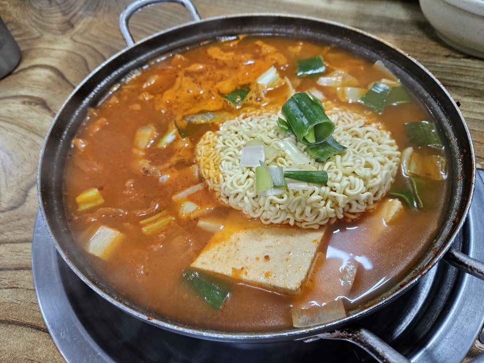 돈가네김치찌개 곤지암점 사진 1