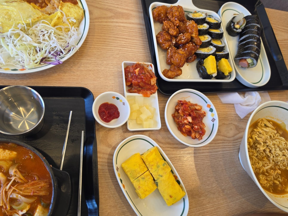얌샘김밥 춘천하이테크타워점 사진 6