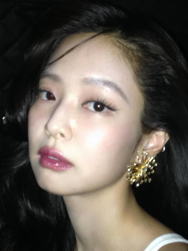 💄 제니 이번 샤넬쇼 립 뭐 발랐지? 가장 많이 언급되는 조합! 루쥬 코코 플래시