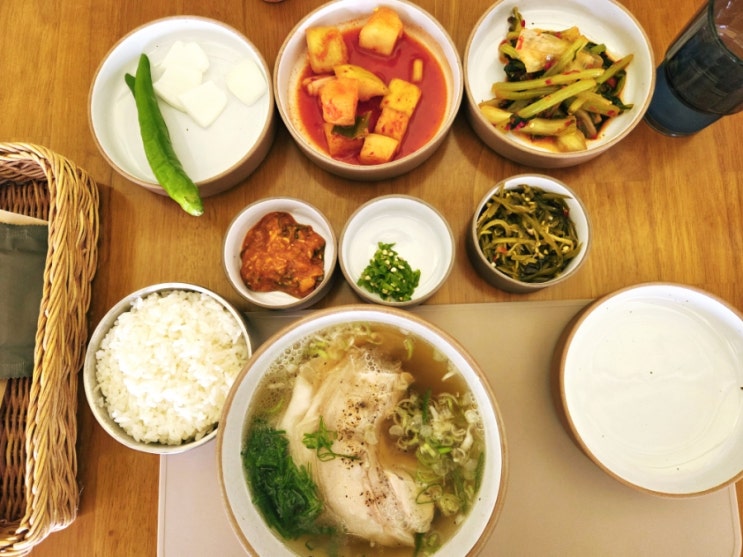 울산 삼산동 맛집 정원국밥, 국물이 깔끔한 맑은 돼지곰탕(국밥) 청양고추 꿀팁 후기