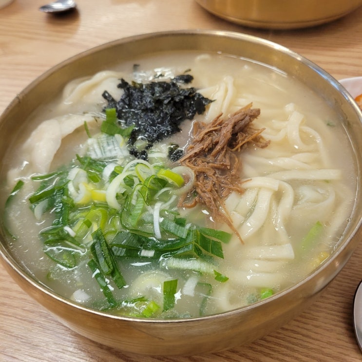  상일동역맛집: [뜰안칼국수] '칼만두', '수제비' 후기 / 맛있어요!