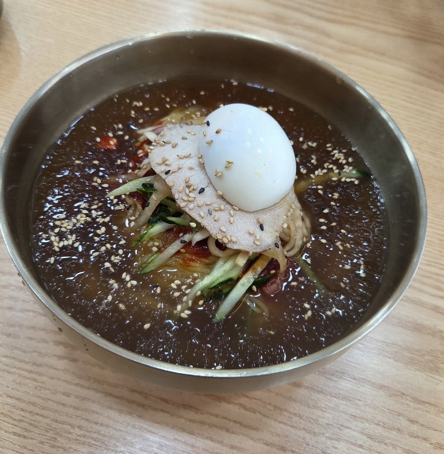 덕천치자밀면 사진 1