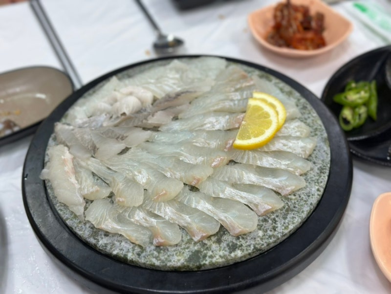 당진 왜목마을 해수욕장 맛집, 다른곳과는 다른 맛 “섬마을 횟집” 후기