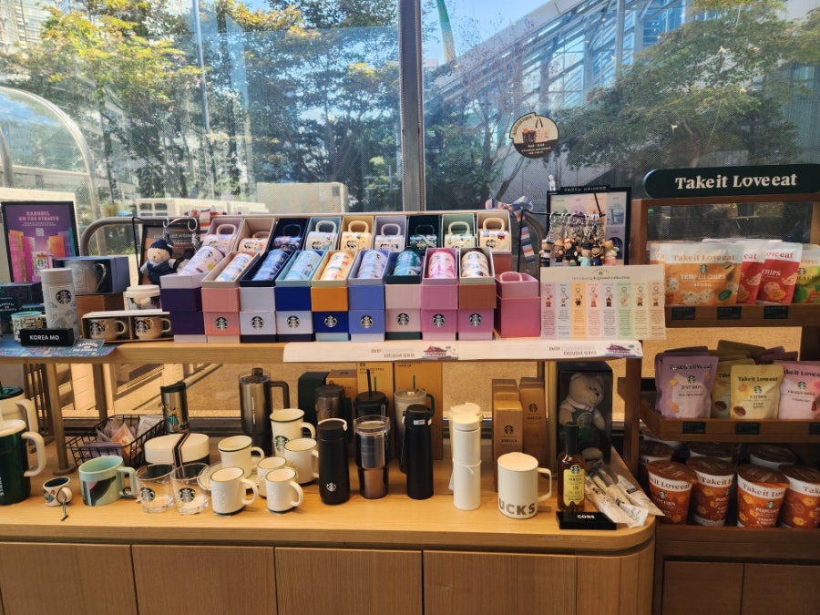 스타벅스 공덕오거리점 사진 2