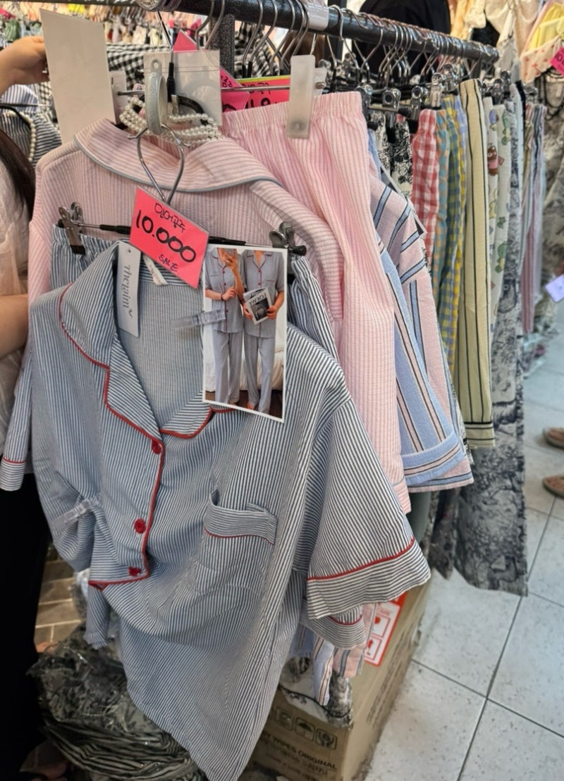 서문시장 가성비 잠옷 인어공주비 생과일주스맛집 꿀떡 옛날과자 수박주스 붕어빵 호두연 ....