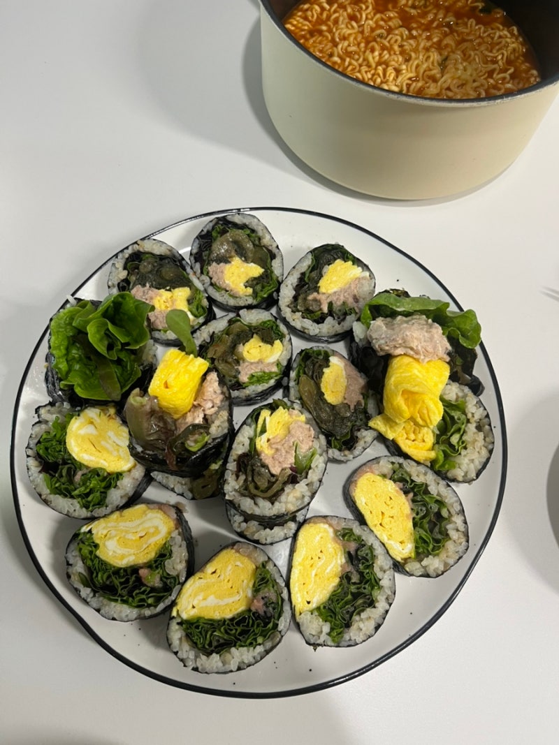 식물원김밥레시피&식물원김밥만들기❤️강민경김밥 명란계란김밥간단레시피&갓김치참치마....