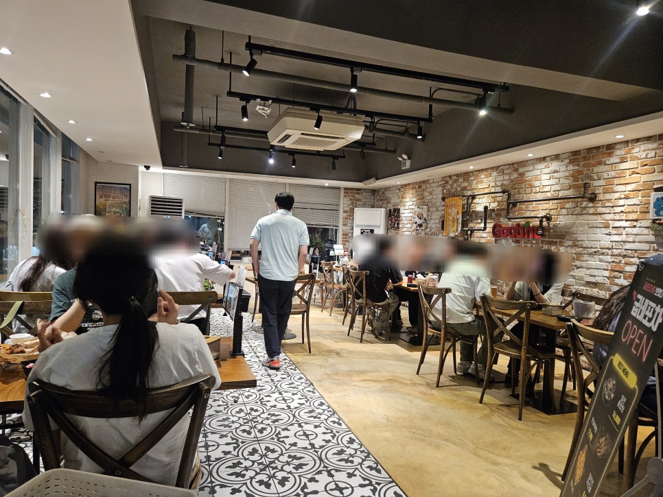 굽네치킨 염창역점 사진 6